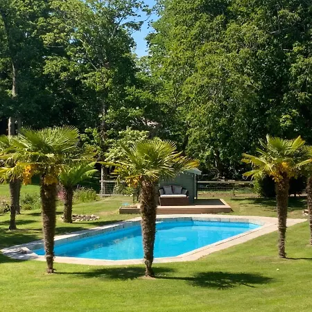 Red River Stables - Peaceful, Beautiful Grounds, Swimming Pool, Location For West Cornwall *