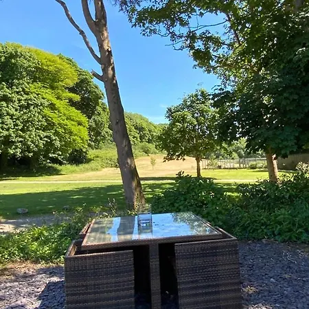 Red River Stables - Peaceful, Beautiful Grounds, Swimming Pool, Location For West Cornwall *