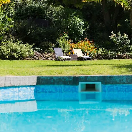 Red River Stables - Peaceful, Beautiful Grounds, Swimming Pool, Location For West Cornwall
